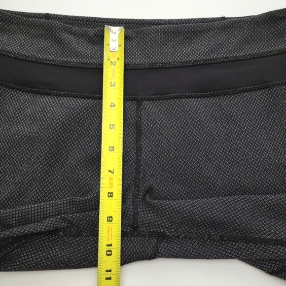 Lululemon Skinny Groove Leggings Pants Diamond Dot Black White Stretch Size  8 - Picture 13 of 15